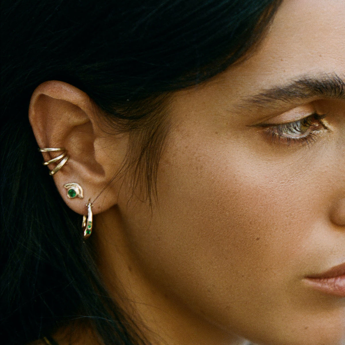 Vida Emerald Hoops | Gold
