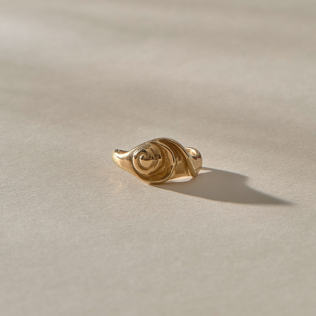 Neptune Shell Ring | Gold