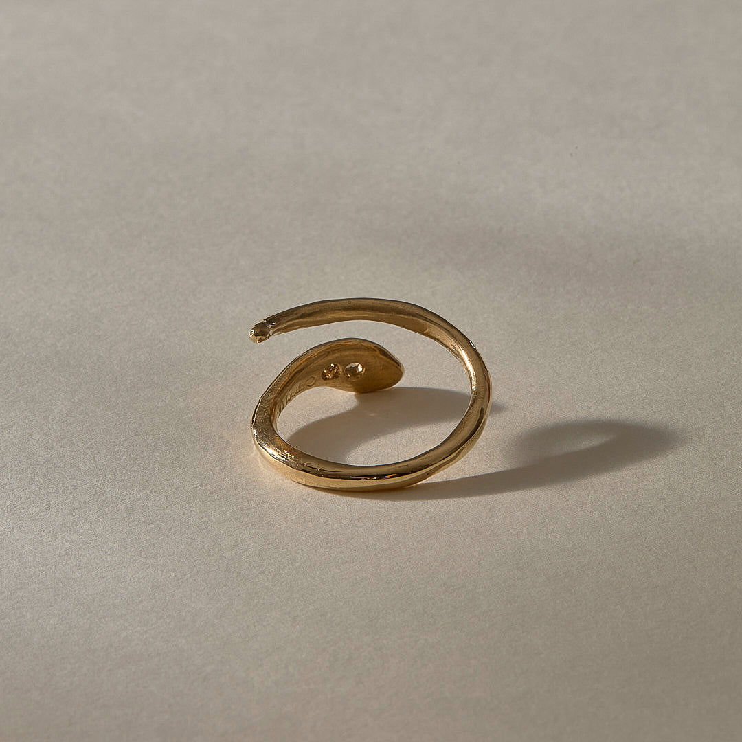 Stoned Serpent Ring | Gold