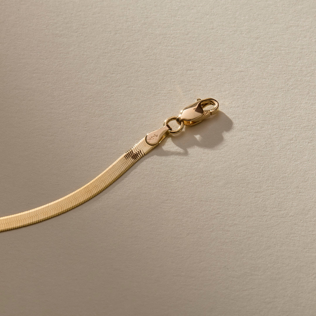 Fehu Herringbone Bracelet | Gold