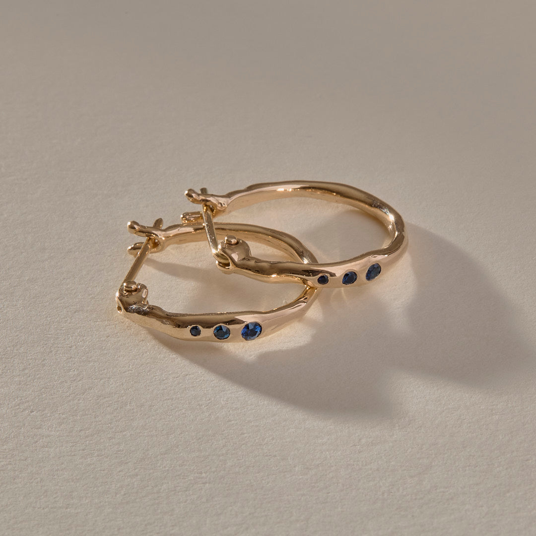 Vida Sapphire Hoops | Gold