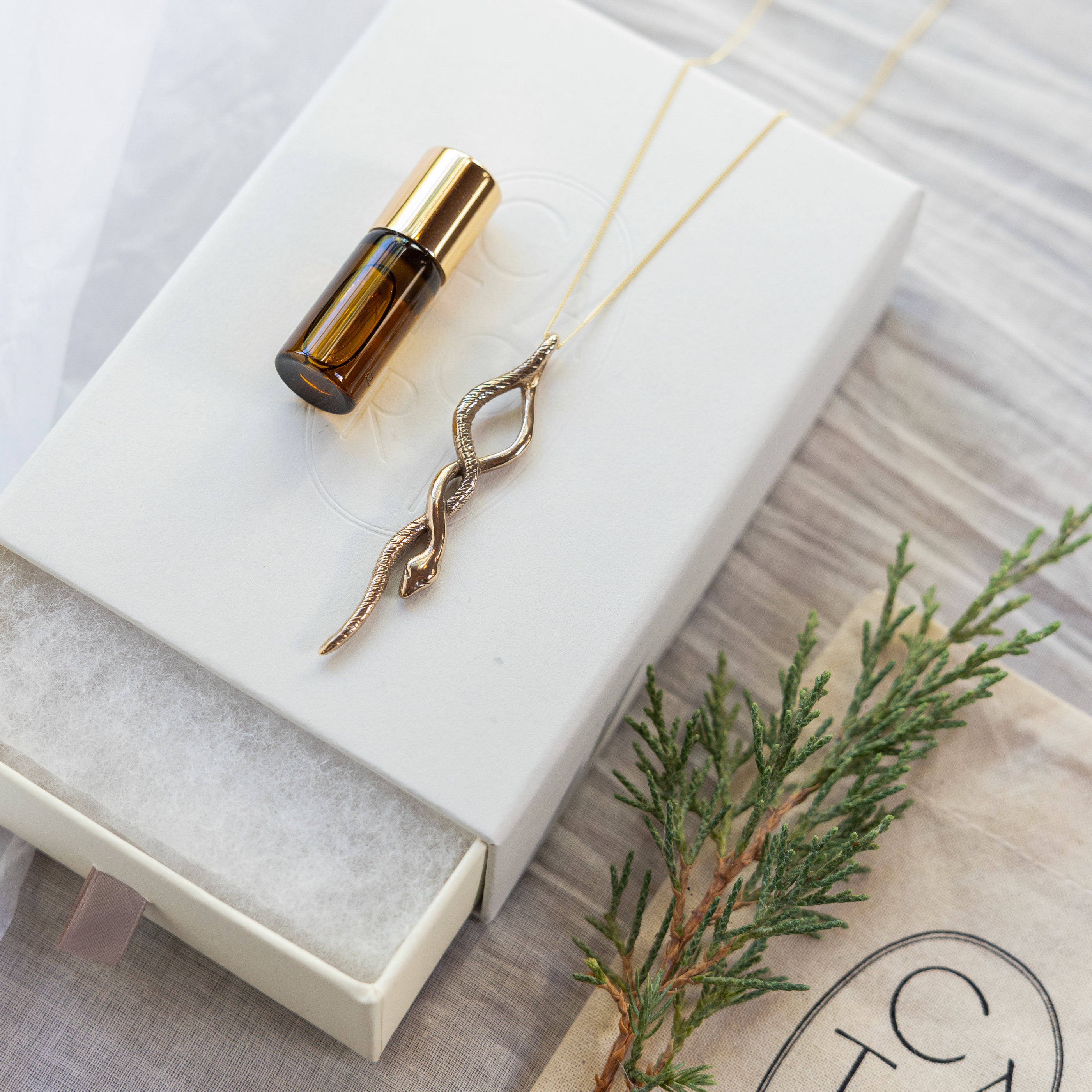 Temple Gift Set | Bronze