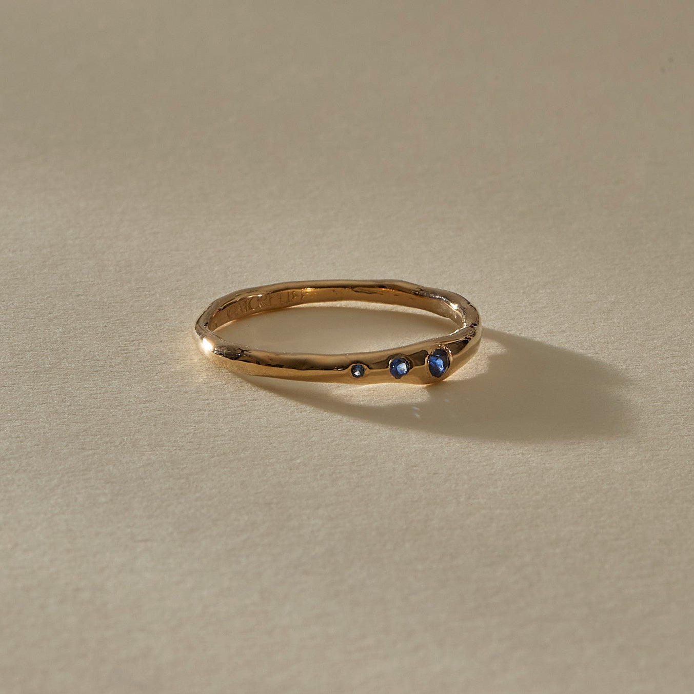 Vida Sapphire Ring | Gold