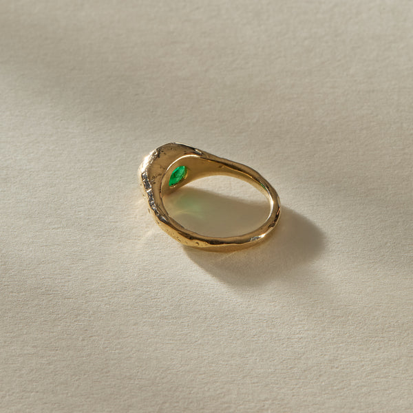 Fura Emerald Textured Signet Ring | OOAK