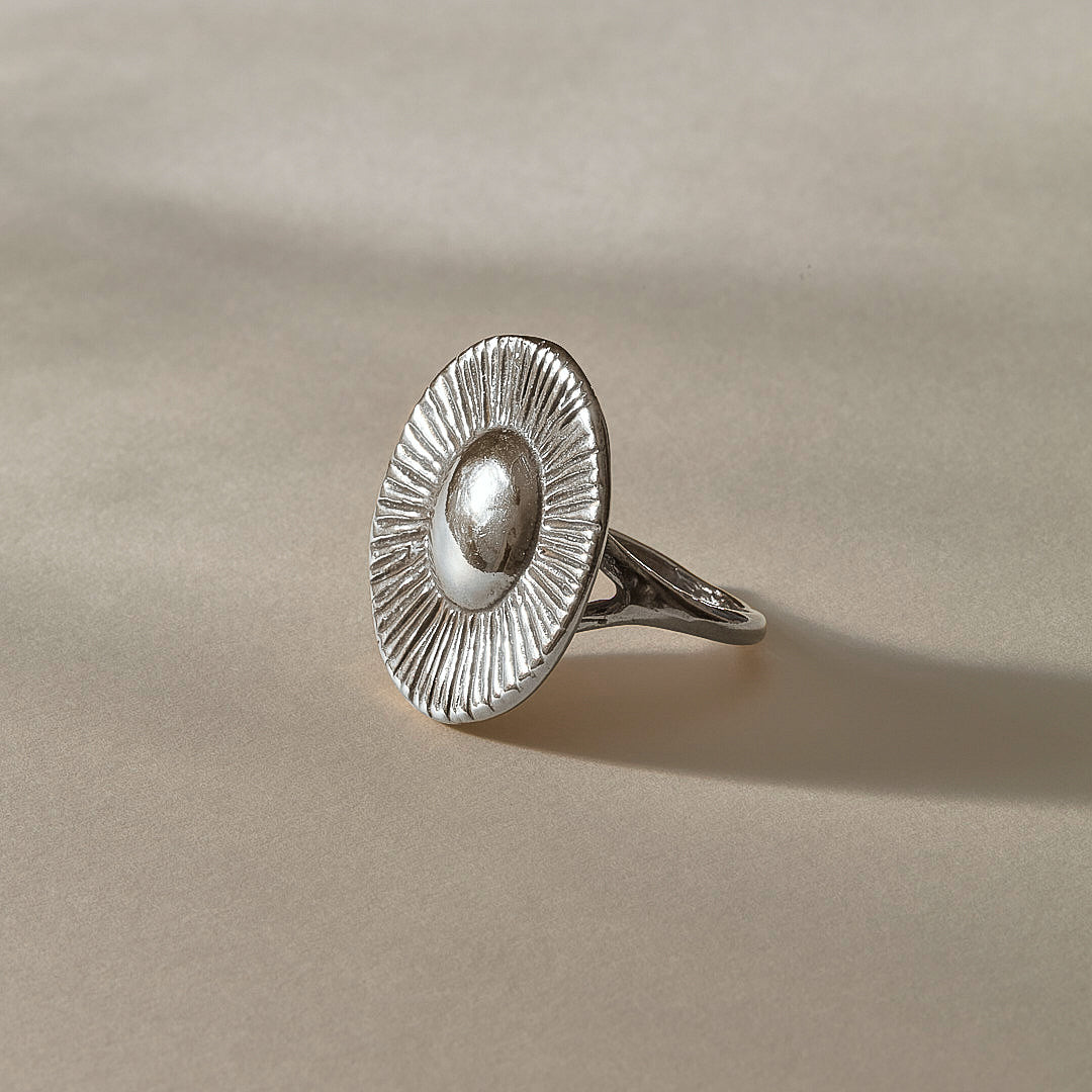 Heart of the Sun Ring | Silver