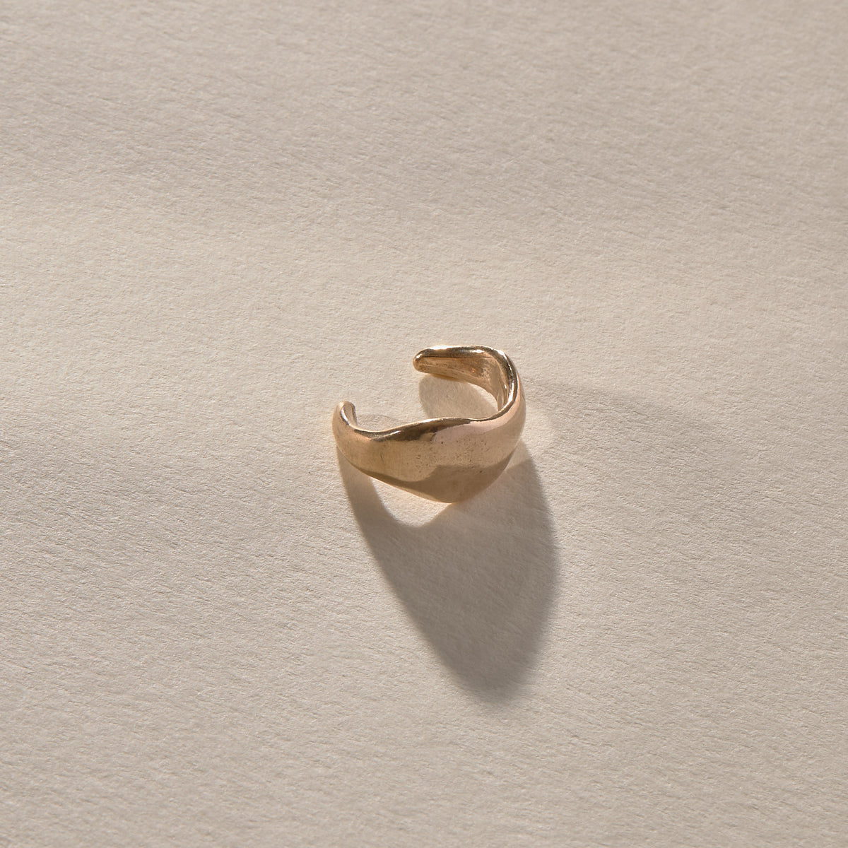 Inanna Ear Cuff | Bronze