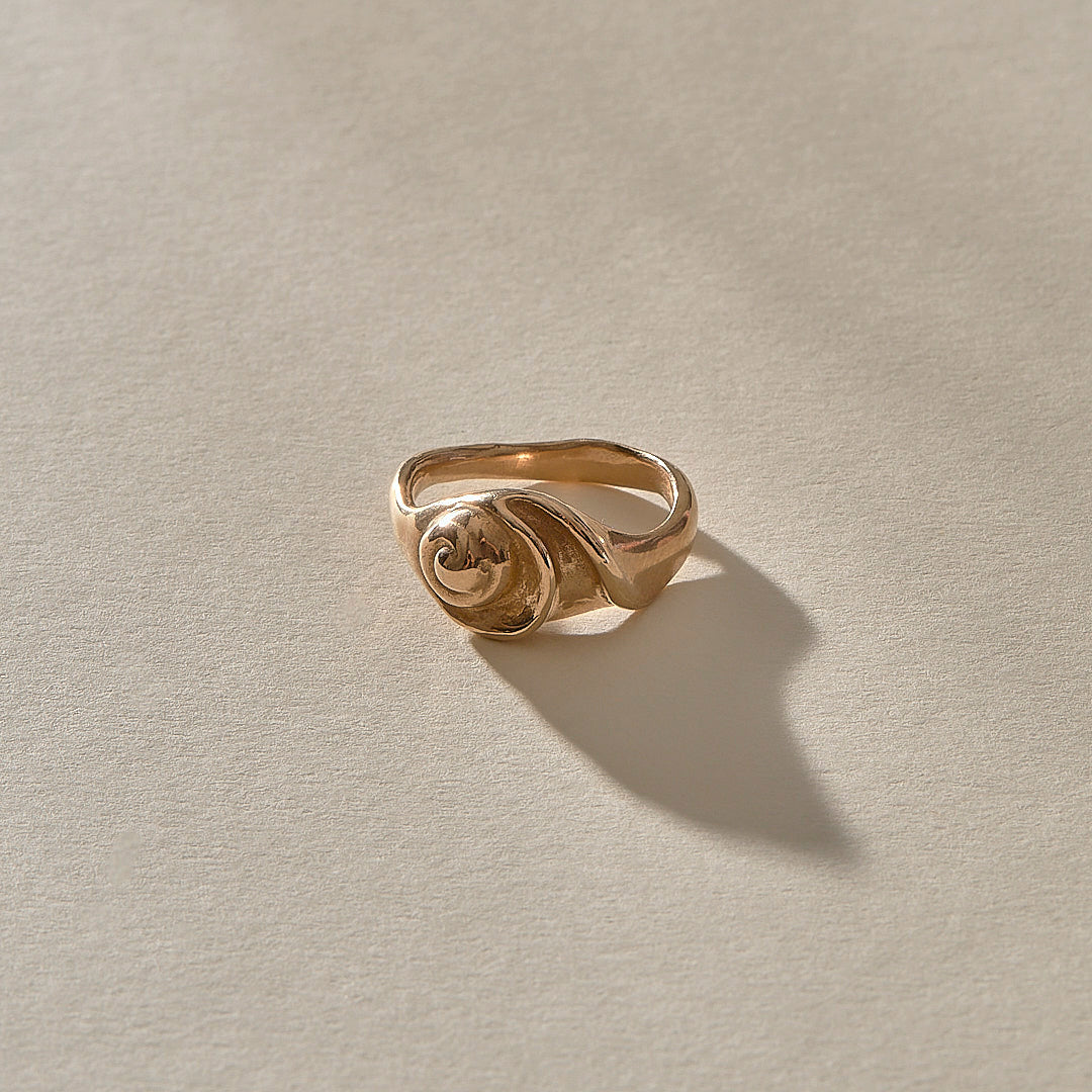 Neptune Shell Ring | Bronze
