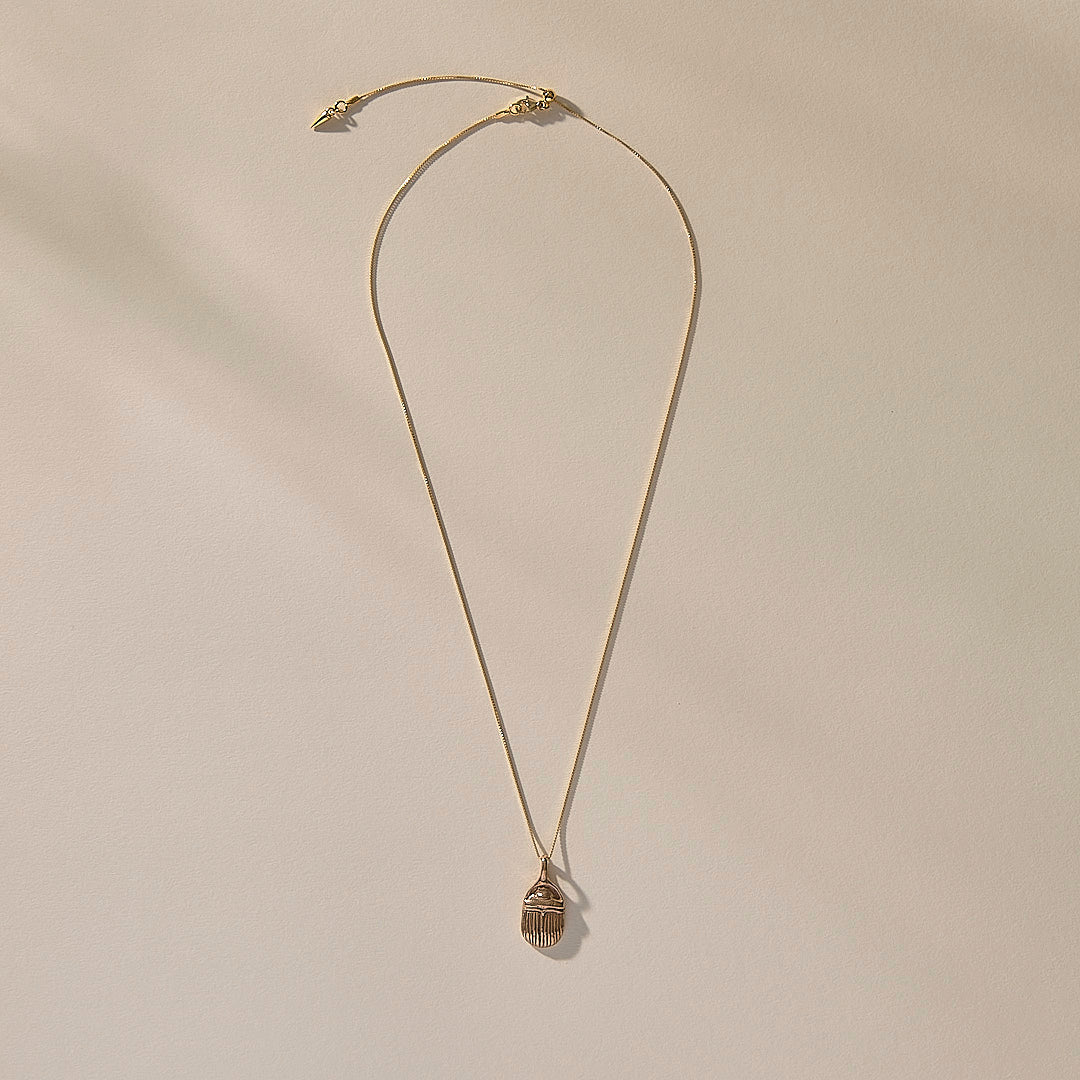 Scarab Amulet Necklace | Gold