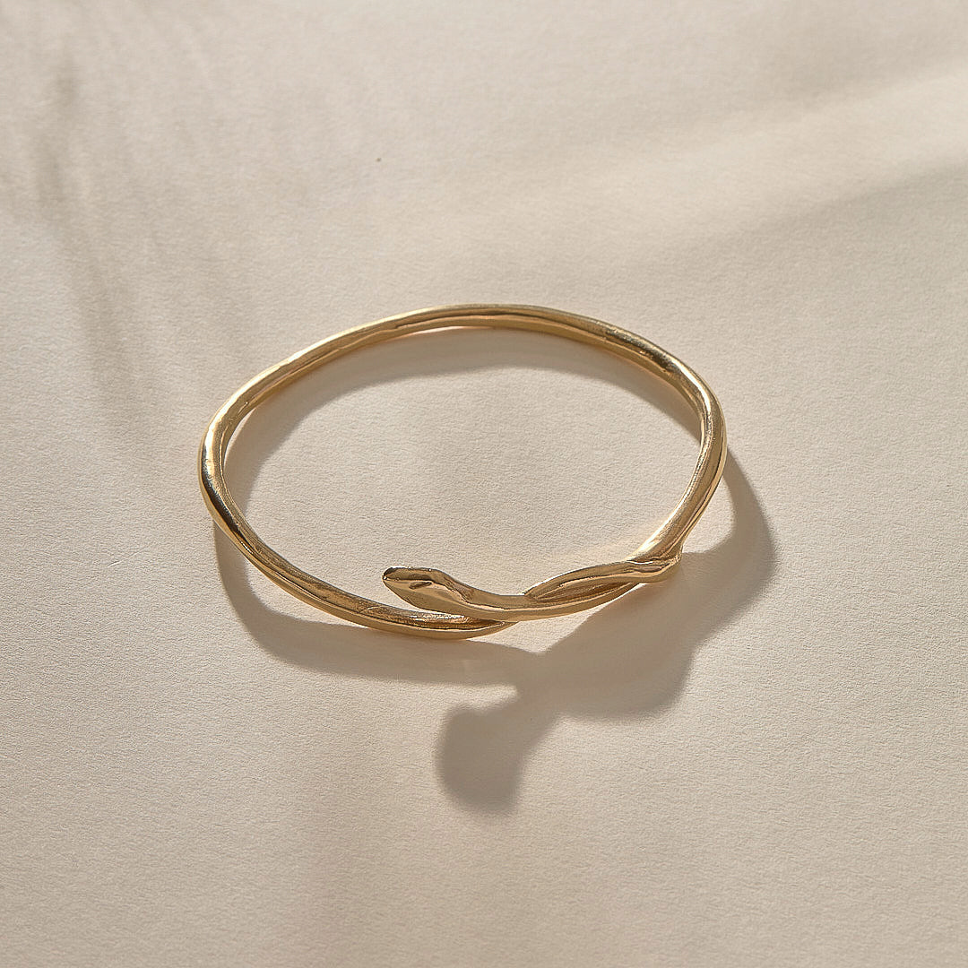 Serpent Bangle | Gold