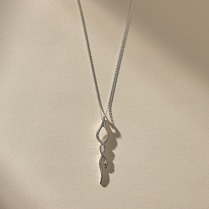 Serpent Amulet Necklace | Silver