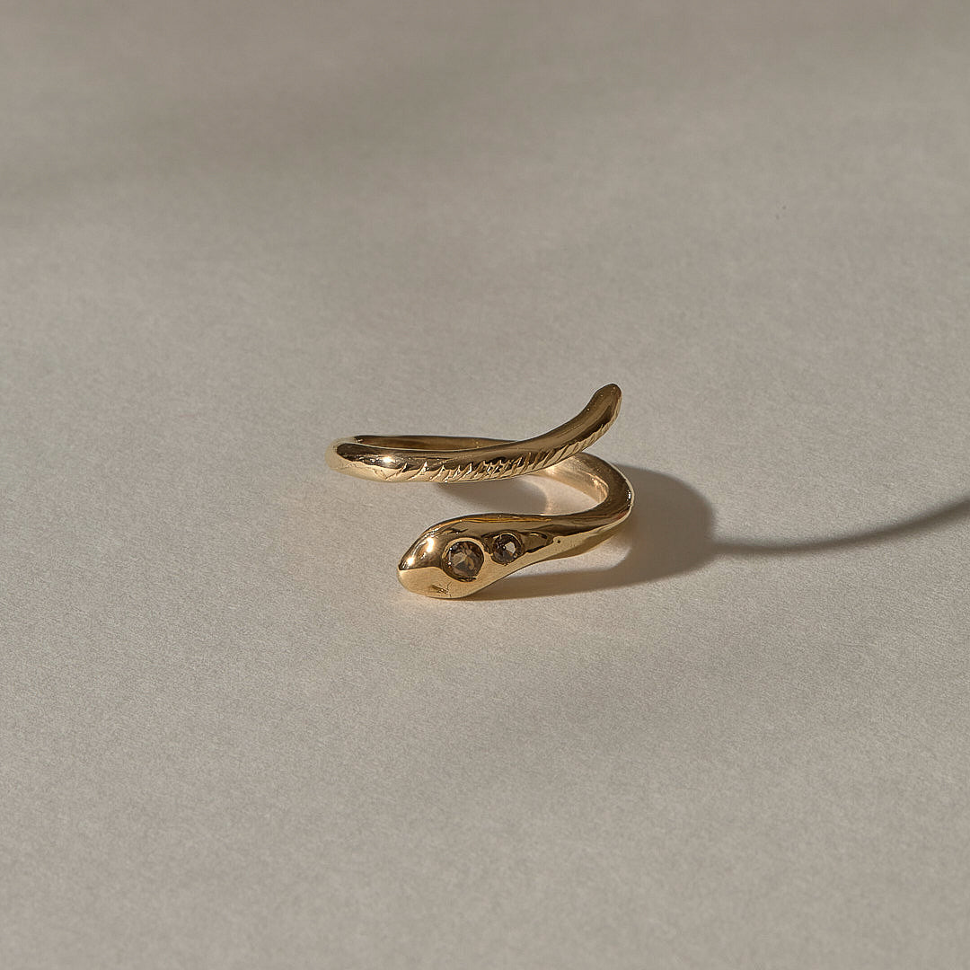 Stoned Serpent Ring | Gold