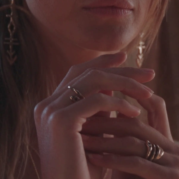 Stoned Serpent Ring | Bronze